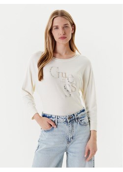 Guess Sweter W5YR22 Z2NQ2 Écru Regular Fit ze sklepu MODIVO w kategorii Swetry damskie - zdjęcie 184155478