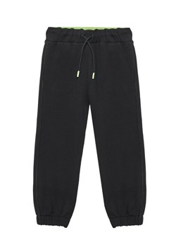 United Colors Of Benetton Spodnie dresowe 3J68CF05W Czarny Regular Fit ze sklepu MODIVO w kategorii Spodnie chłopięce - zdjęcie 184158468