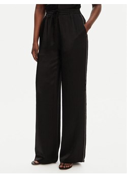 PINKO Spodnie materiałowe 104595 A2BU Czarny Regular Fit ze sklepu MODIVO w kategorii Spodnie damskie - zdjęcie 184165009