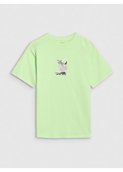 Chłopięcy t-shirt z nadrukiem 4F 4FJRSS25TTSHM2641 - zielony ze sklepu Sportstylestory.com w kategorii T-shirty chłopięce - zdjęcie 184169356