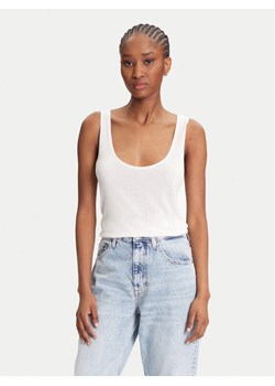 Calvin Klein Top LV044C345G Écru Regular Fit ze sklepu MODIVO w kategorii Bluzki damskie - zdjęcie 184169696