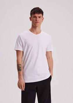 Koszulka V NECK ze sklepu Diverse w kategorii T-shirty męskie - zdjęcie 184170745