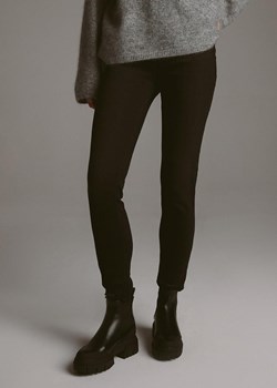 Jeansy skinny fit z efektem push up ze sklepu Diverse w kategorii Spodnie damskie - zdjęcie 184172988