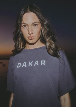 Oversizowy T-shirt z rękawami 3/4 ze sklepu Diverse w kategorii Bluzki damskie - zdjęcie 184173976