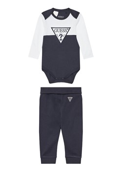 Guess Komplet body i spodnie H5YW08 J1314 Granatowy Regular Fit ze sklepu MODIVO w kategorii Odzież dla niemowląt - zdjęcie 184187466