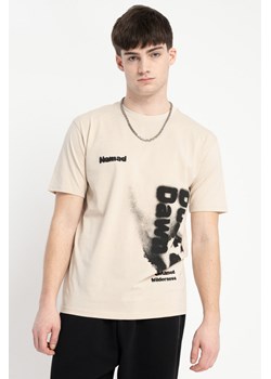 Beżowy t-shirt z autorską grafiką, rozmiar - 140, kolor - beżowy ze sklepu REPORTER w kategorii T-shirty chłopięce - zdjęcie 184194767