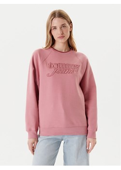 Tommy Jeans Bluza Script DW0DW21196 Różowy Regular Fit ze sklepu MODIVO w kategorii Bluzy damskie - zdjęcie 184197135