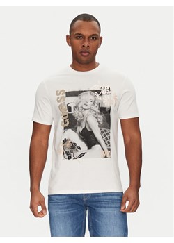 Guess T-Shirt M5GI33 KBW41 Biały Classic Fit ze sklepu MODIVO w kategorii T-shirty męskie - zdjęcie 184197137