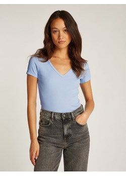 TOMMY JEANS Koszulka w kolorze błękitnym ze sklepu Limango Polska w kategorii Bluzki damskie - zdjęcie 184205869
