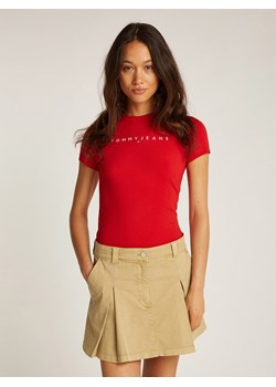 TOMMY JEANS Koszulka w kolorze czerwonym ze sklepu Limango Polska w kategorii Bluzki damskie - zdjęcie 184205886