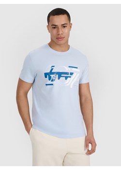 Męski t-shirt z nadrukiem 4F 4FRSS25TTSHM2998 - niebieski - id: 291779 - marki 4F - 184208348 Męski t-shirt z nadrukiem 4F 4FRSS25TTSHM2998 - niebieski ze sklepu Sportstylestory.com w kategorii T-shirty męskie - zdjęcie 184208348
