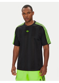 adidas T-Shirt adicolor Jacquard JW5878 Czarny Loose Fit ze sklepu MODIVO w kategorii T-shirty męskie - zdjęcie 184215815
