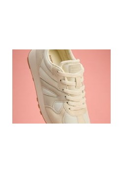 Białe sneakersy damskie ze sklepu Diverse w kategorii Trampki damskie - zdjęcie 184216508
