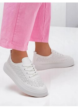 Royalfashion Ażurowe damskie sportowe półbuty sznurowane Adette ze sklepu royalfashion.pl w kategorii Półbuty damskie - zdjęcie 184219235