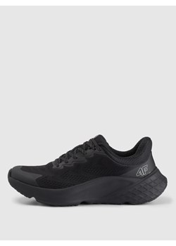 Męskie buty do biegania Freemove Mesh 4F 4FRSS25FSPOM153 - czarne ze sklepu Sportstylestory.com w kategorii Buty sportowe męskie - zdjęcie 184221278