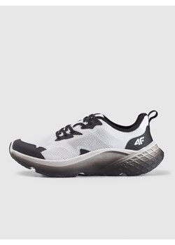 Męskie buty do biegania Freemove Mesh 4F 4FRSS25FSPOM153 - białe ze sklepu Sportstylestory.com w kategorii Buty sportowe męskie - zdjęcie 184221286