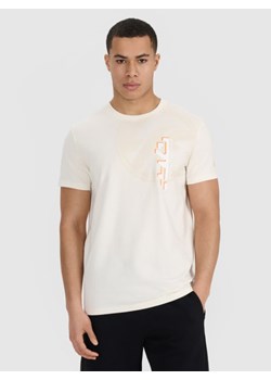 Męski t-shirt z nadrukiem 4F 4FRSS25TTSHM3002 - beżowy ze sklepu Sportstylestory.com w kategorii T-shirty męskie - zdjęcie 184221346