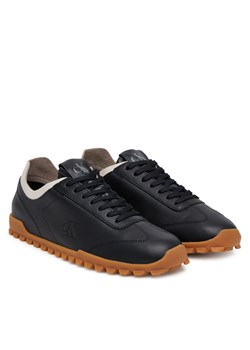 Sneakersy Calvin Klein Jeans Low Profile Runner Mg Lth Mix YW0YW01847 Czarny ze sklepu eobuwie.pl w kategorii Buty sportowe damskie - zdjęcie 184221736