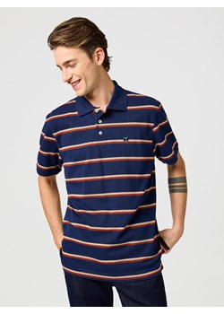 WRANGLER MĘSKA KOSZULKA STRIPE POLO SHIRT NAVY 112362827 ze sklepu YouNeedit.pl w kategorii T-shirty męskie - zdjęcie 184229147