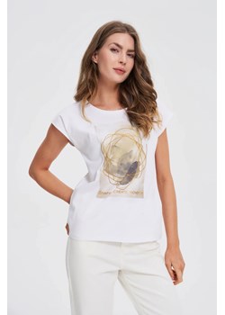 T-shirt z printem biały ze sklepu Moodo.pl w kategorii Bluzki damskie - zdjęcie 184230177