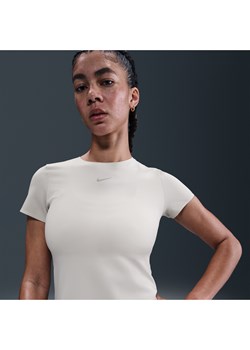 Damska koszulka z krótkim rękawem Nike Form - Brązowy ze sklepu Nike poland w kategorii Bluzki damskie - zdjęcie 184230188