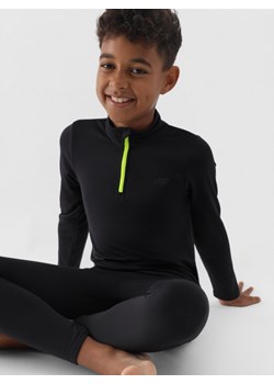 Chłopięca bielizna termoaktywna (góra) 4F 4FJWAW24UBRUM064 - czarna ze sklepu Sportstylestory.com w kategorii T-shirty chłopięce - zdjęcie 184236497