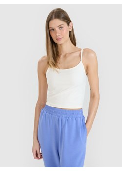Damski crop-top na ramiączkach 4F 4FWSS25TSLEF127 - biały ze sklepu Sportstylestory.com w kategorii Bluzki damskie - zdjęcie 184236949