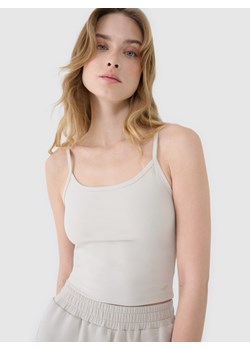 Damski crop-top na ramiączkach 4F 4FWSS25TSLEF127 - szary ze sklepu Sportstylestory.com w kategorii Bluzki damskie - zdjęcie 184236956