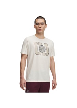Męski t-shirt z nadrukiem Under Armour UA College Crest Logo - beżowy ze sklepu Sportstylestory.com w kategorii T-shirty męskie - zdjęcie 184237008