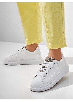 Royalfashion Sportowe sneakersy damskie na platformie Issa ze sklepu royalfashion.pl w kategorii Buty sportowe damskie - zdjęcie 184237725