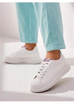 Royalfashion Sportowe sneakersy damskie na platformie Issa ze sklepu royalfashion.pl w kategorii Buty sportowe damskie - zdjęcie 184237768