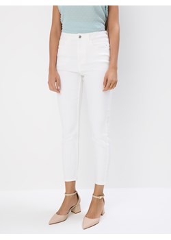 Mohito - Jeansy skinny push up PETITE - biały ze sklepu Mohito w kategorii Jeansy damskie - zdjęcie 184239028