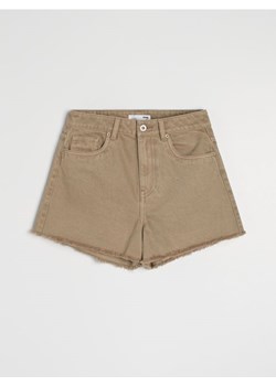 Sinsay - Szorty jeansowe high waist - zielony ze sklepu Sinsay w kategorii Szorty - zdjęcie 184259175