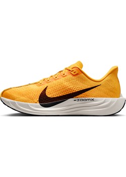 Męskie buty do biegania po asfalcie Nike Pegasus Plus LV8 - Żółty - id: 41646250796new - marki Nike - 184264517 Męskie buty do biegania po asfalcie Nike Pegasus Plus LV8 - Żółty ze sklepu Nike poland w kategorii Buty sportowe męskie - zdjęcie 184264517