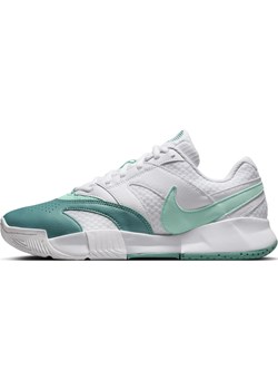 Damskie buty do tenisa NikeCourt Lite 4 - Biel ze sklepu Nike poland w kategorii Buty sportowe damskie - zdjęcie 184264579
