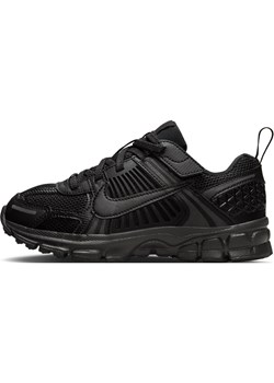Buty dla małych dzieci Nike Vomero 5 - Czerń ze sklepu Nike poland w kategorii Buty sportowe dziecięce - zdjęcie 184264838