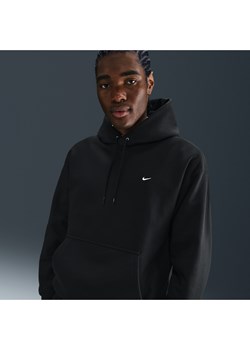 Męska bluza z kapturem Nike Solo Swoosh - Czerń ze sklepu Nike poland w kategorii Bluzy męskie - zdjęcie 184264839