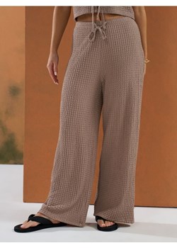 Sinsay - Strukturalne spodnie wide leg - brązowy ze sklepu Sinsay w kategorii Spodnie damskie - zdjęcie 184276668