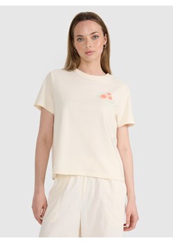 Damski t-shirt oversize z nadrukiem 4F 4FRSS25TTSHF3160 - beżowy ze sklepu Sportstylestory.com w kategorii Bluzki damskie - zdjęcie 184280109