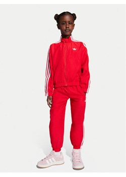 adidas Dres Woven KC5052 Czerwony Loose Fit ze sklepu MODIVO w kategorii Komplety dziewczęce - zdjęcie 184282627
