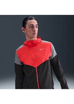 Męska kurtka do biegania Nike Impossibly Light Windrunner - Czerwony ze sklepu Nike poland w kategorii Kurtki męskie - zdjęcie 184284267