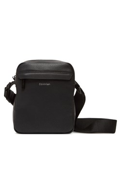 Calvin Klein Saszetka Ck Must Reporter LV04D3083G Czarny ze sklepu MODIVO w kategorii Torby męskie - zdjęcie 184290557