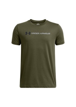Chłopięcy t-shirt z nadrukiem Under Armour UA B Logo Wordmark SS - oliwkowy/khaki ze sklepu Sportstylestory.com w kategorii T-shirty chłopięce - zdjęcie 184293766