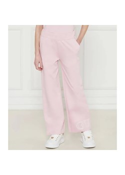 Guess Spodnie dresowe | flare fit ze sklepu Gomez Fashion Store w kategorii Spodnie dziewczęce - zdjęcie 184297066