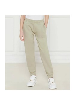 Guess Spodnie dresowe | Regular Fit ze sklepu Gomez Fashion Store w kategorii Spodnie dziewczęce - zdjęcie 184297269
