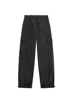 Guess Spodnie cargo | Relaxed fit ze sklepu Gomez Fashion Store w kategorii Spodnie dziewczęce - zdjęcie 184297555