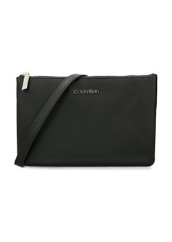 Calvin Klein Listonoszka MUST ze sklepu Gomez Fashion Store w kategorii Listonoszki - zdjęcie 184298339