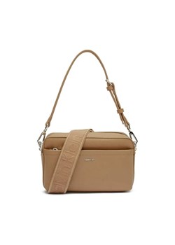 Calvin Klein Listonoszka ze sklepu Gomez Fashion Store w kategorii Listonoszki - zdjęcie 184298578