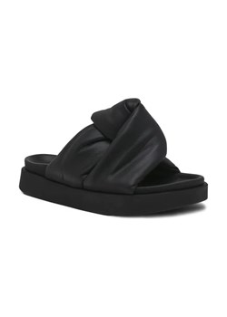 INUIKII Skórzane klapki Soft Crossed ze sklepu Gomez Fashion Store w kategorii Klapki damskie - zdjęcie 184298725
