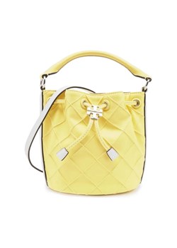 TORY BURCH Skórzany worek Fleming Soft Patent Border Mini ze sklepu Gomez Fashion Store w kategorii Torebki worki - zdjęcie 184300668